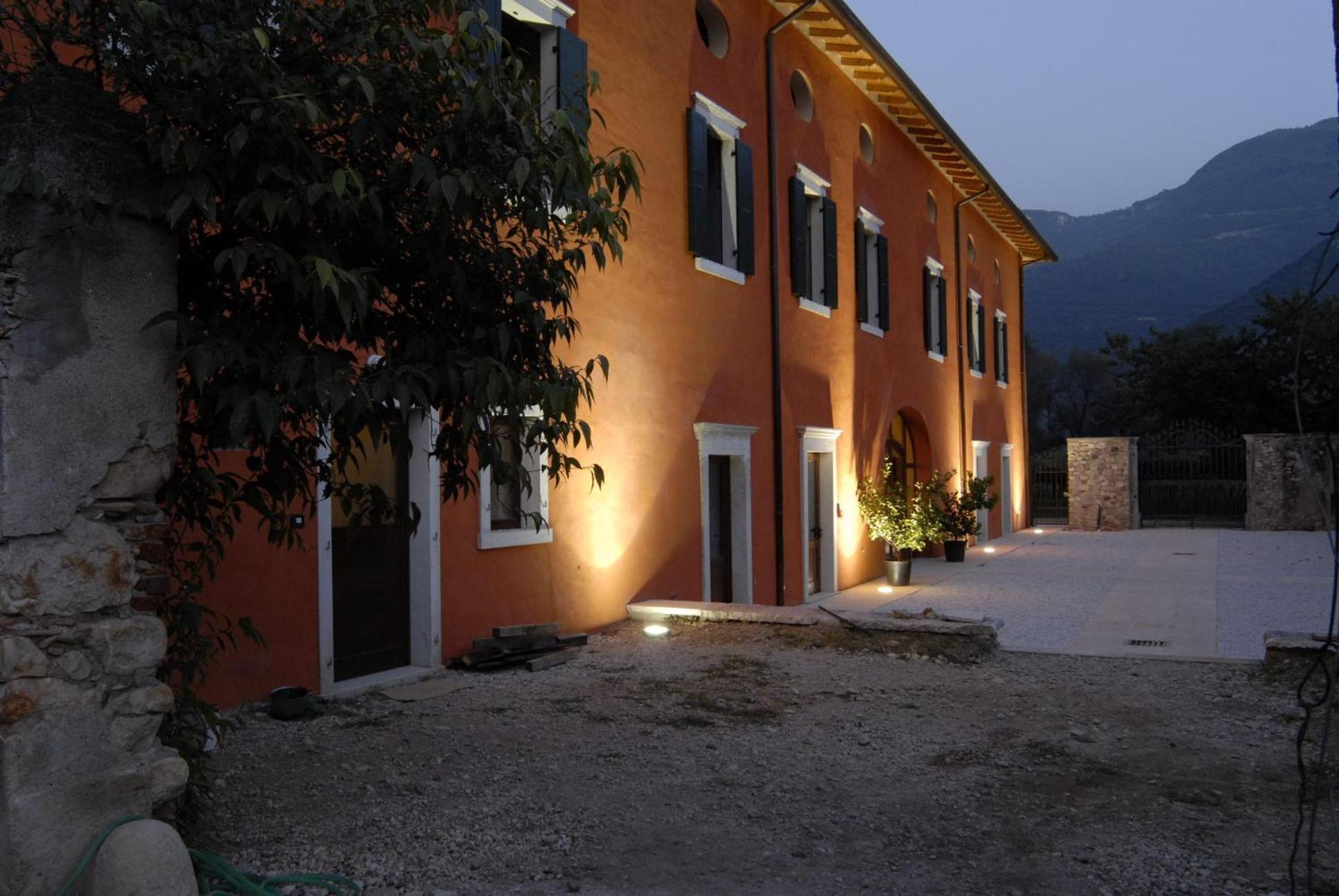 Agriturismo Al Palazzo Rivalta di Brentino Extérieur photo
